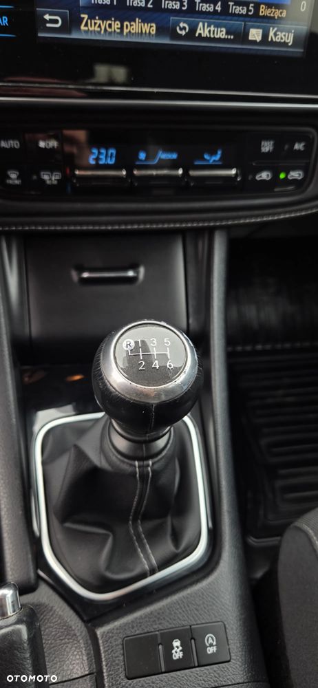 Toyota Auris 1.6 D-4D Design Edition - 28