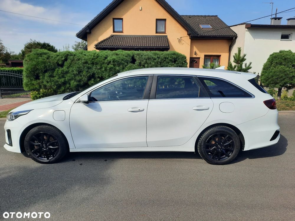 Kia Ceed 1.6 GDI PHEV L Business Line DCT - 12