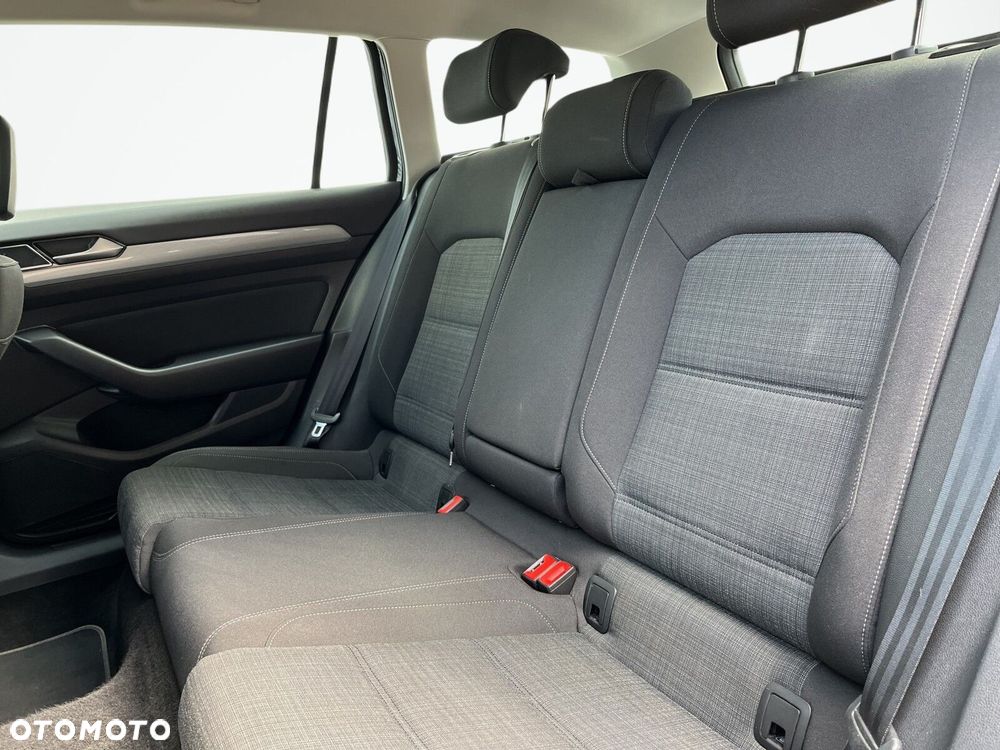 Volkswagen Passat Variant - 15