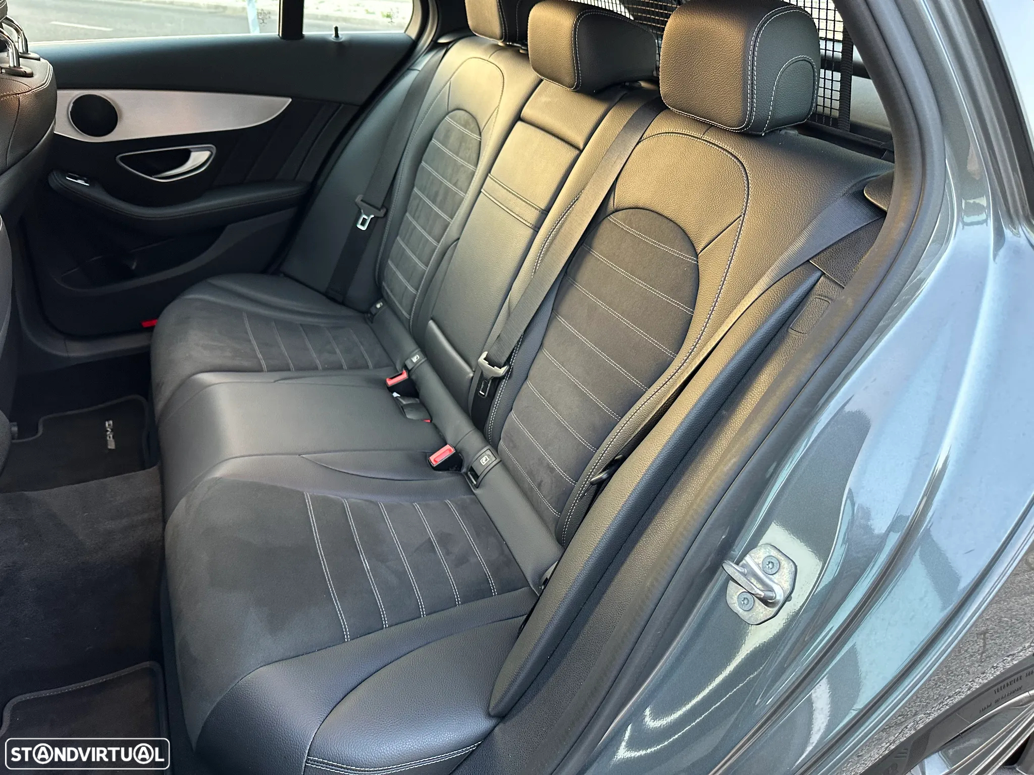 Mercedes-Benz C 200 - 11