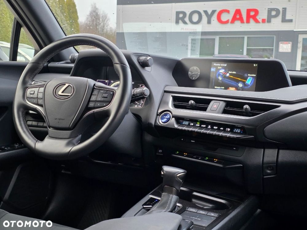 Lexus UX - 12