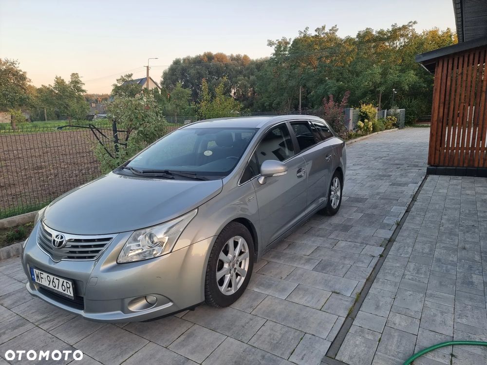 Toyota Avensis - 6