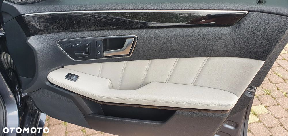 Mercedes-Benz Klasa E - 20