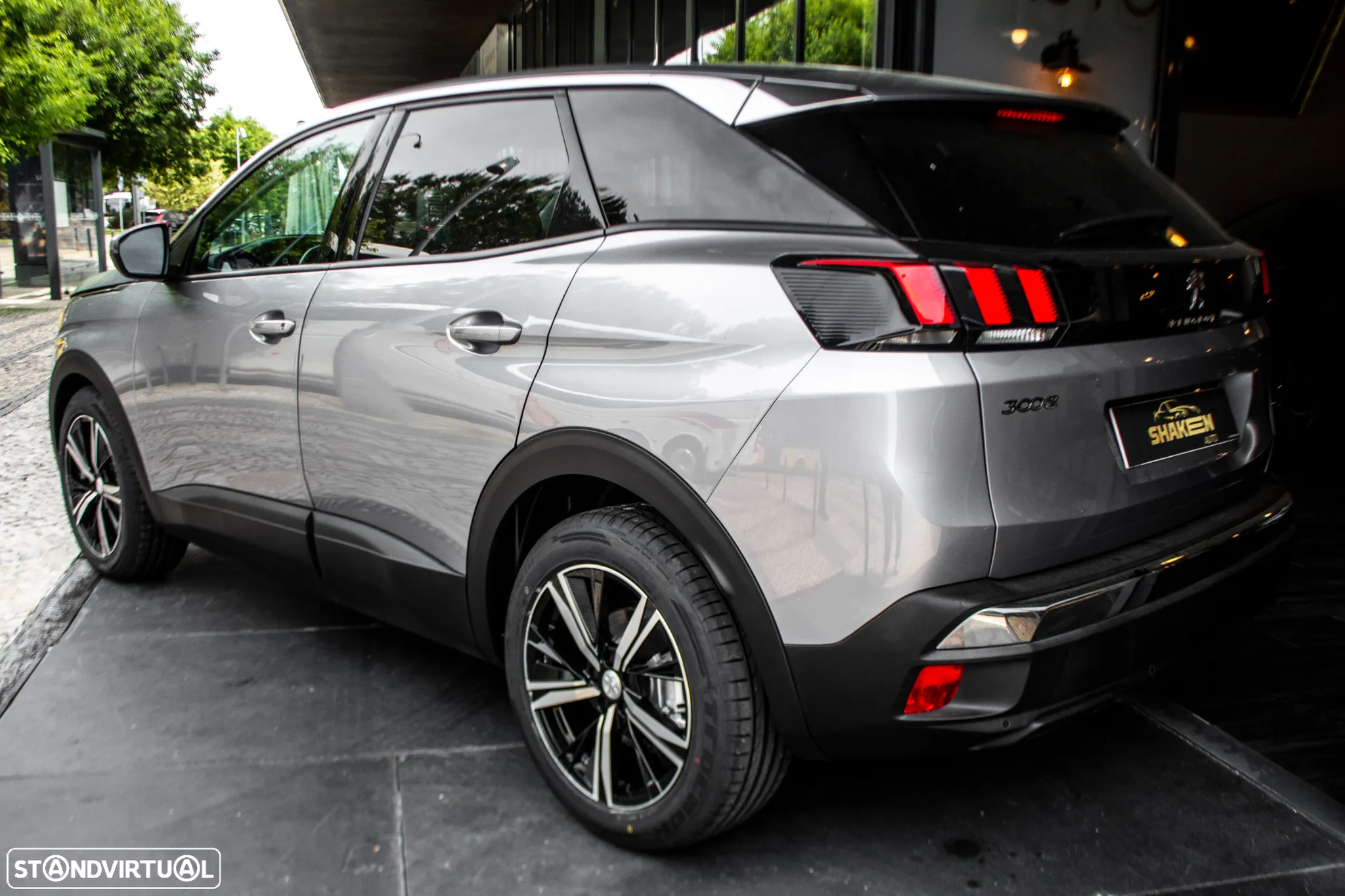 Peugeot 3008 1.2 PureTech Allure EAT8 - 3