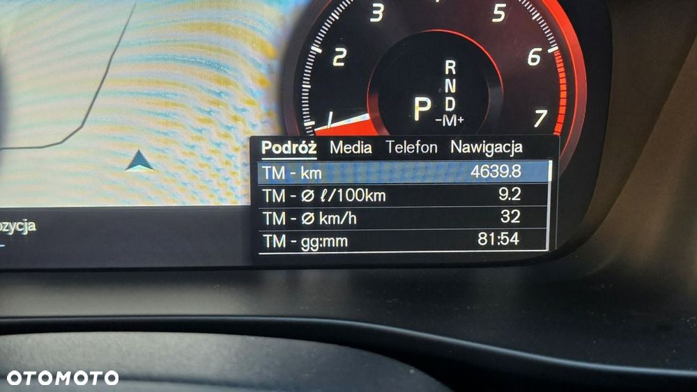 Volvo XC 40 T3 Geartronic Momentum Pro - 24