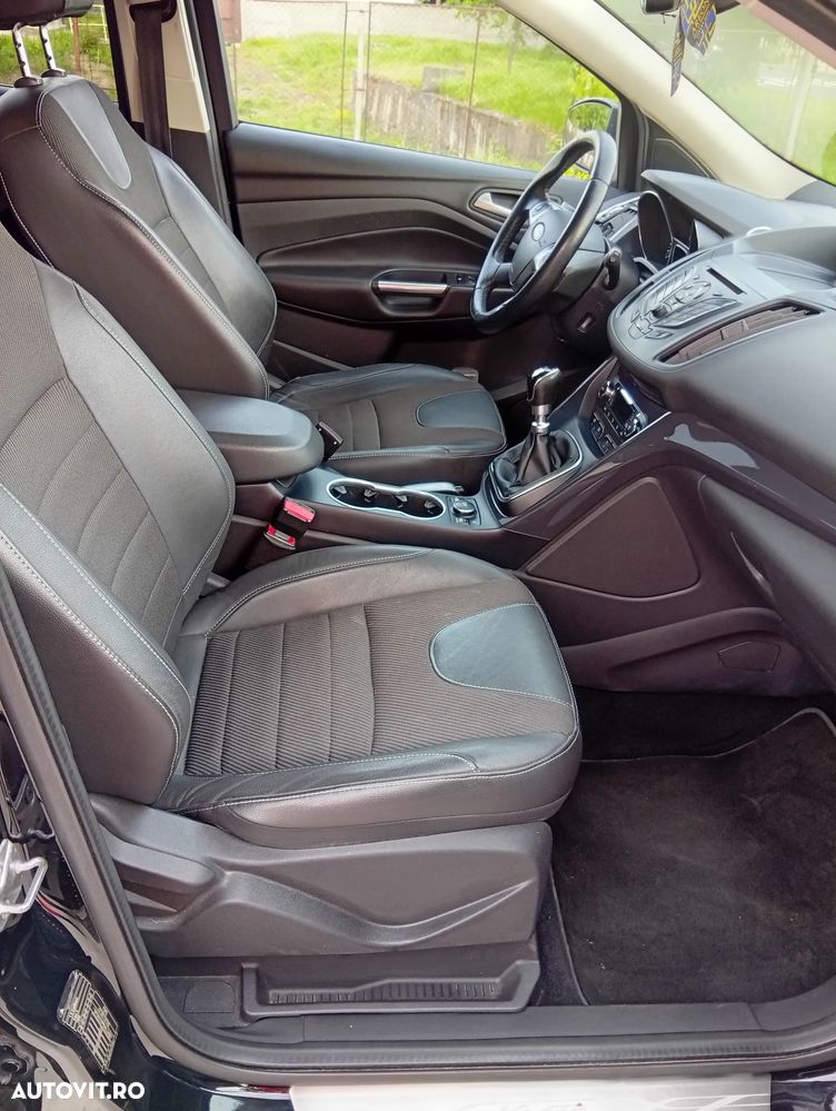 Ford Kuga 1.6 EcoBoost 2x4 Titanium - 8