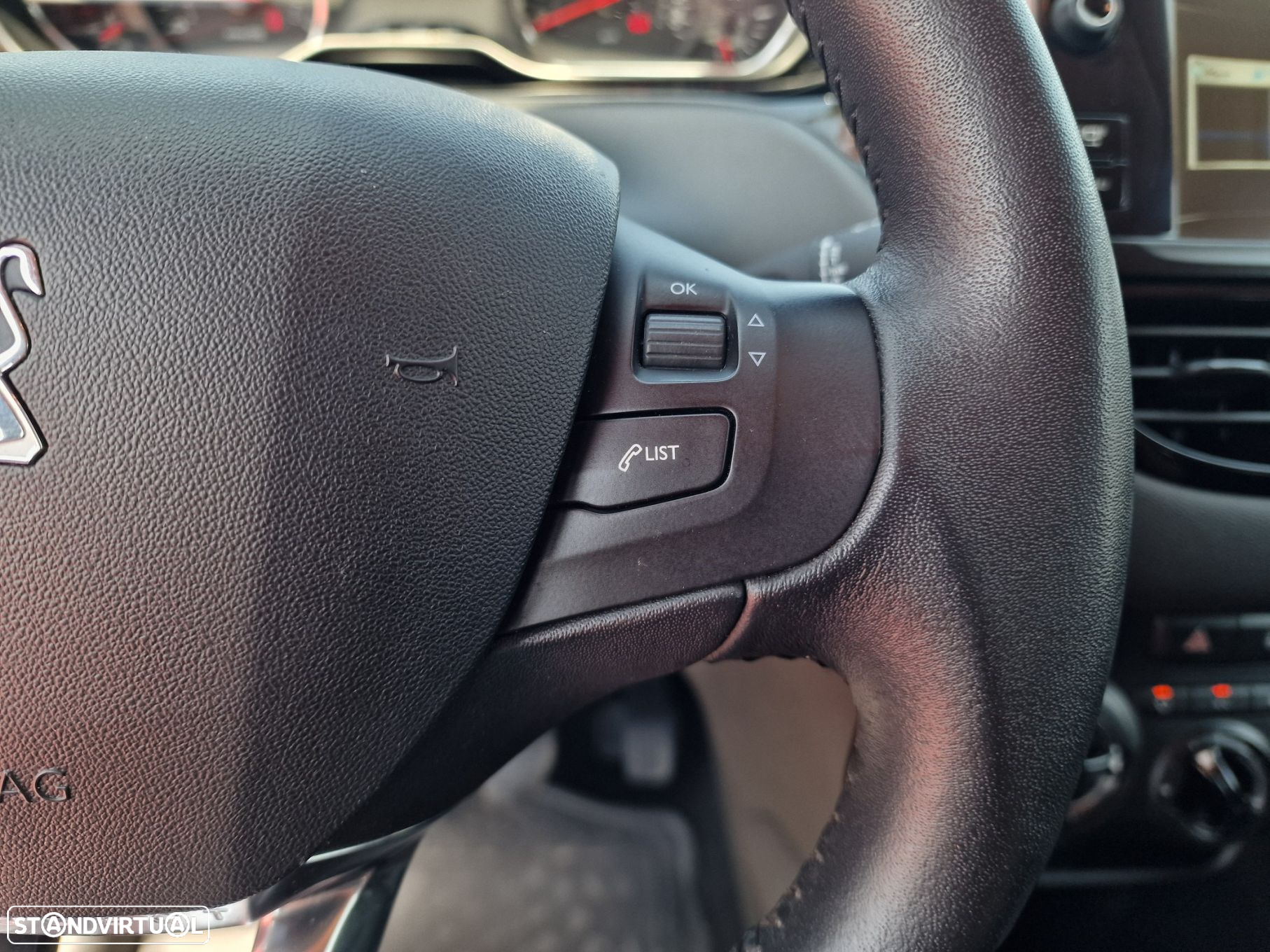 Peugeot 208 1.2 VTi Access - 17