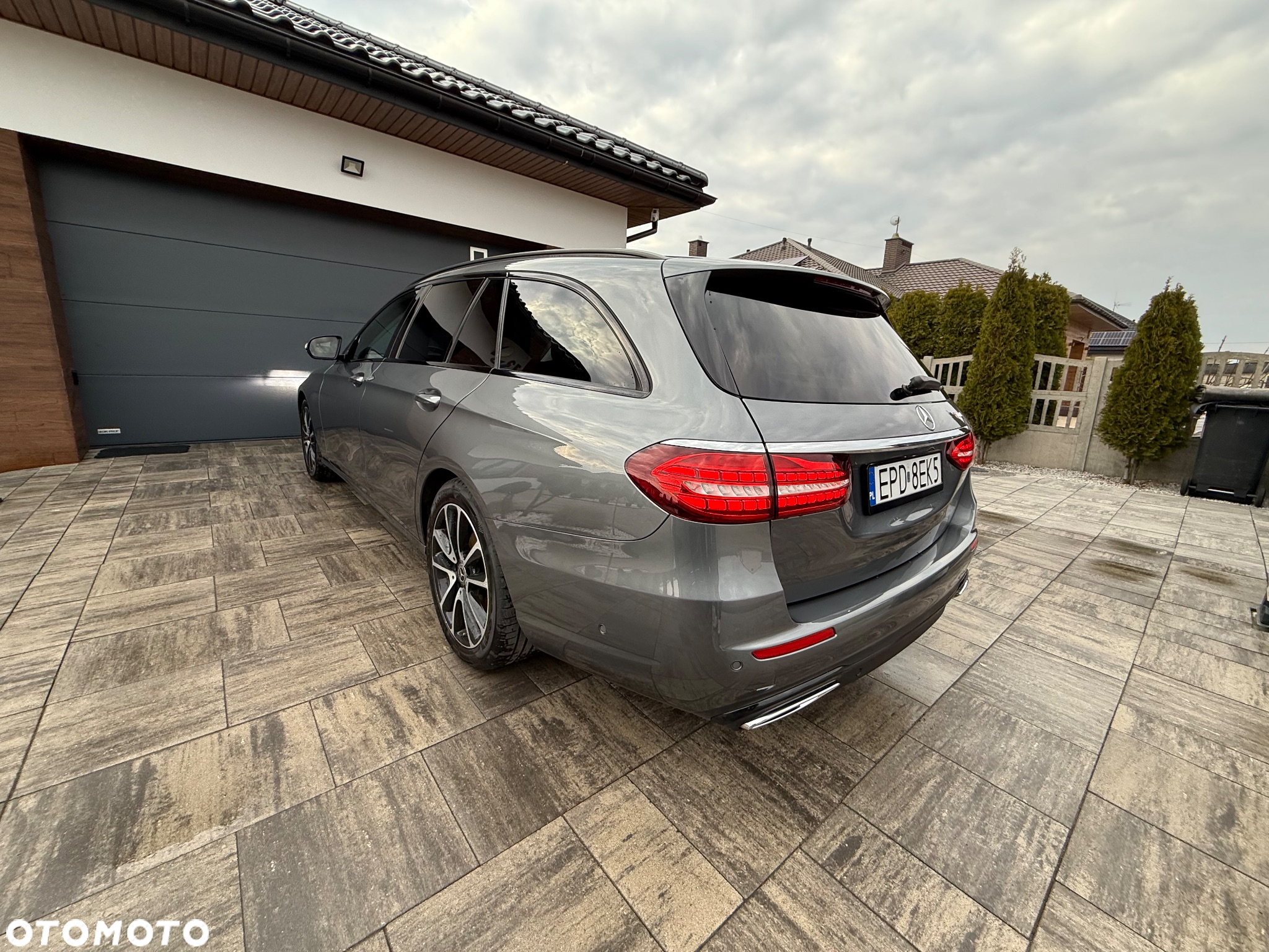 Mercedes-Benz Klasa E 220 d T 9G-TRONIC - 8