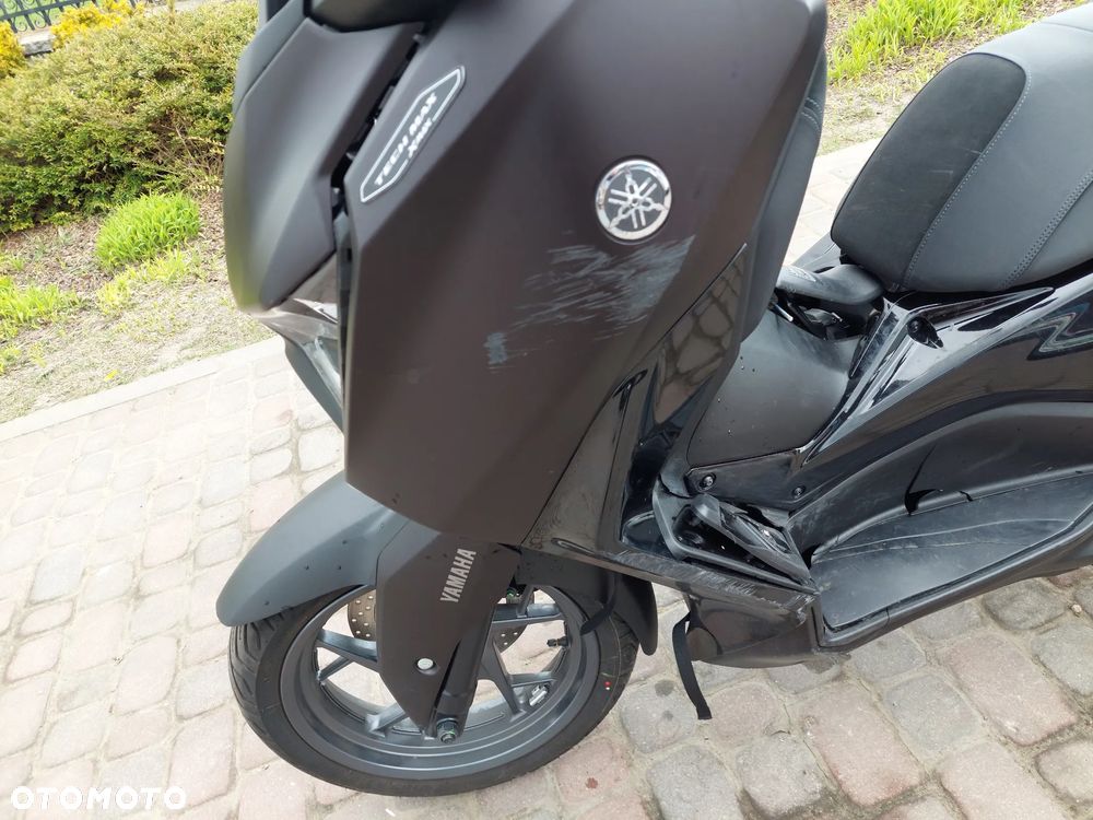 Yamaha X-max - 12