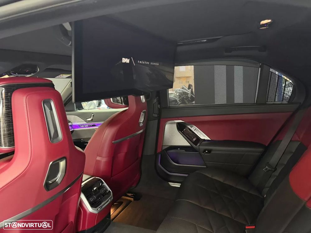 BMW i7 eDrive50 Pack Desportivo M - 30