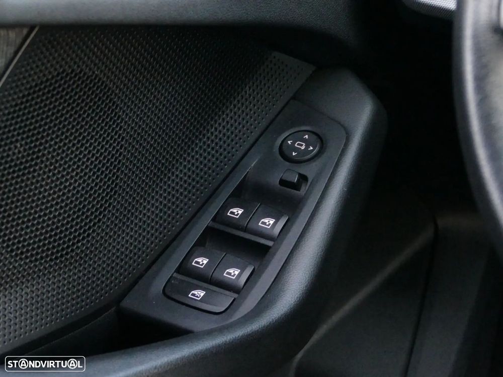 BMW 116 d Corporate Edition Auto - 32