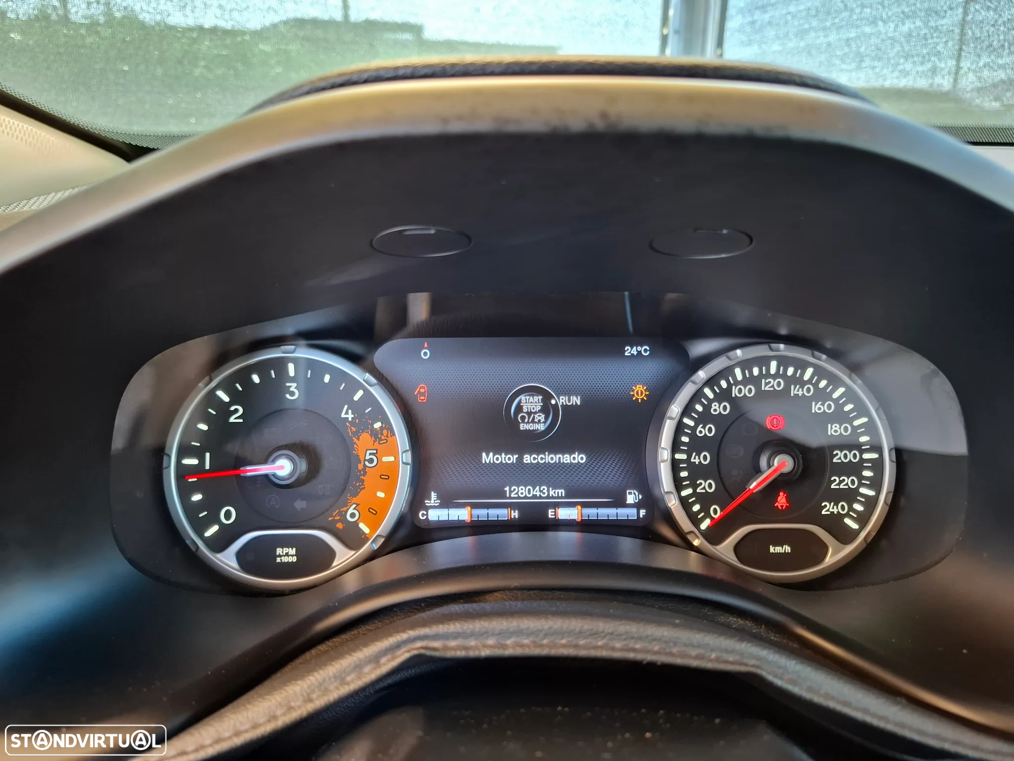 Jeep Renegade 1.6 MJD Limited - 36