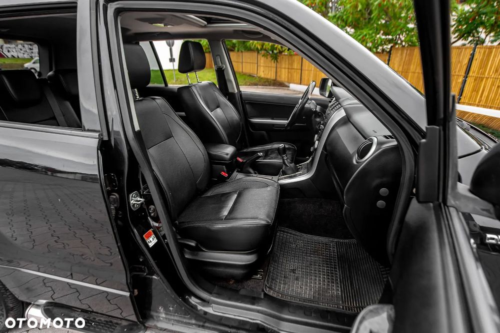 Suzuki Grand Vitara 1.9 DDiS Comfort + DPF - 22