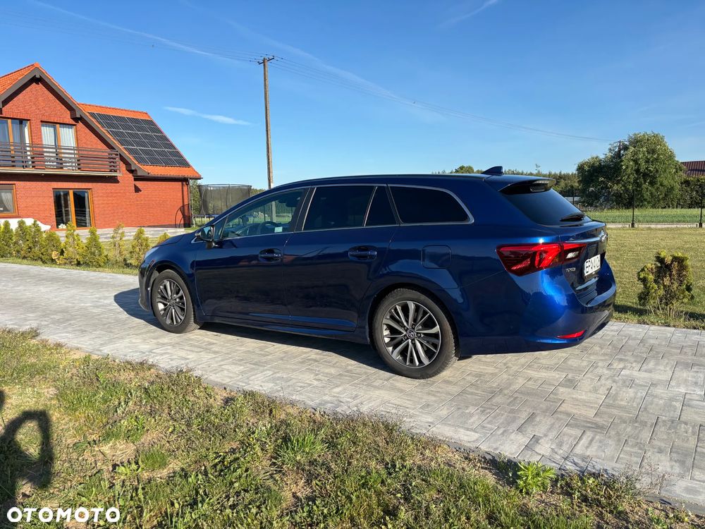 Toyota Avensis 1.8 Premium - 27