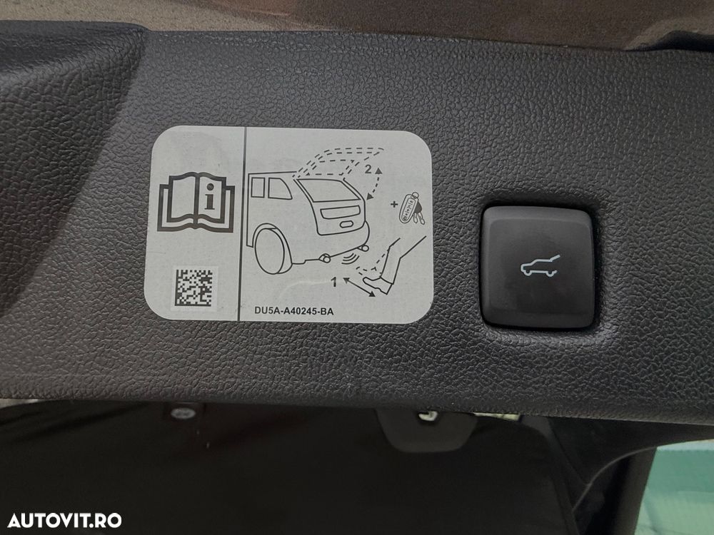 Ford Kuga 2.5 Duratec FHEV ST-LINE - 30