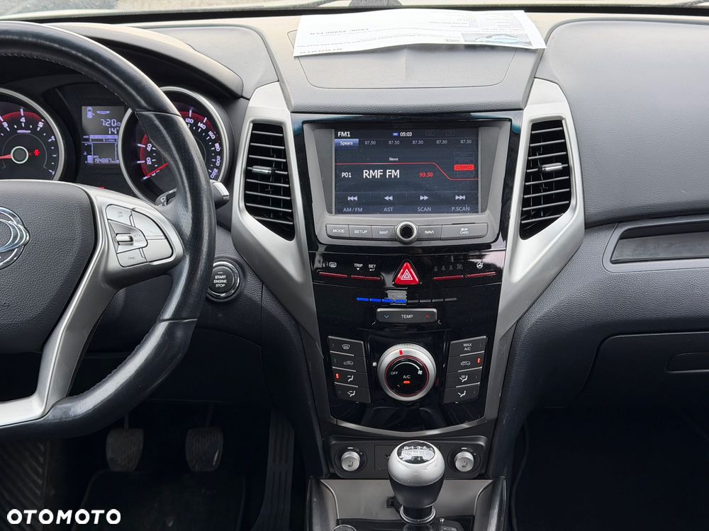 SsangYong/KGM Tivoli e-XGi 160 2WD Black+White - 27
