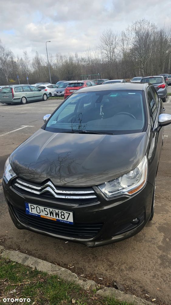 Citroën C4 e-HDi 115 Selection - 1