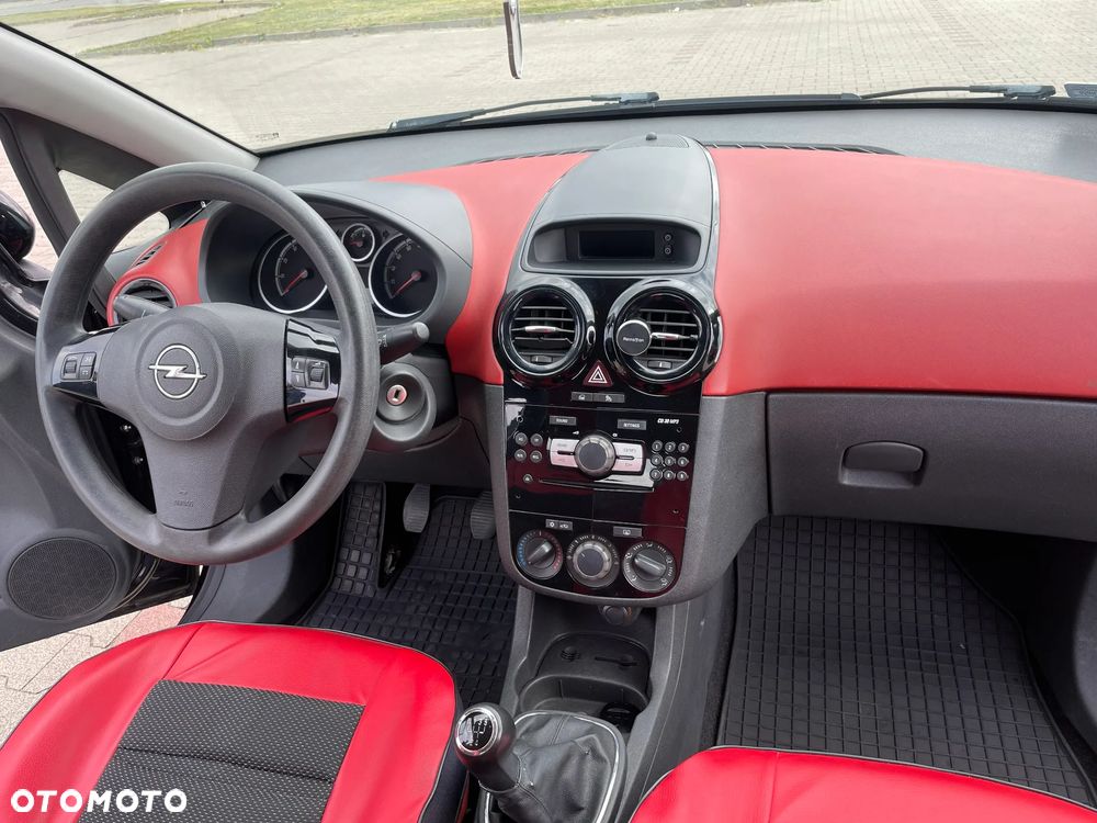 Opel Corsa 1.4 16V Cosmo - 15