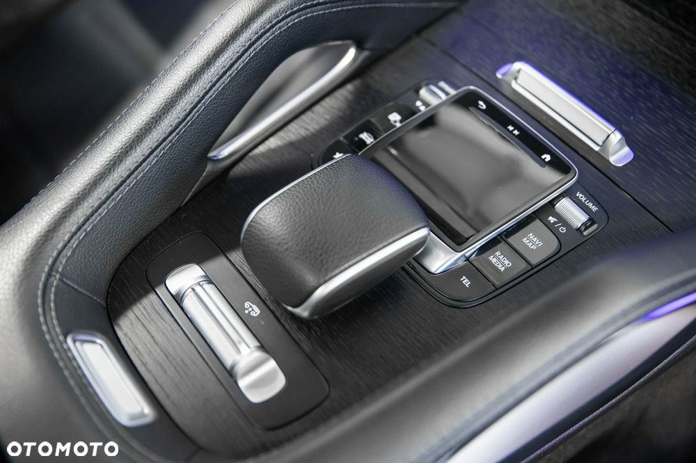 Mercedes-Benz GLE - 27