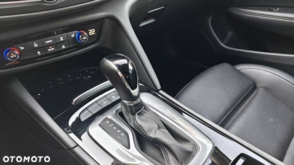 Opel Insignia - 8