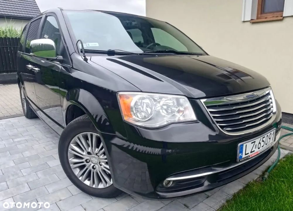Chrysler Town & Country ver-3-6-limited - 1