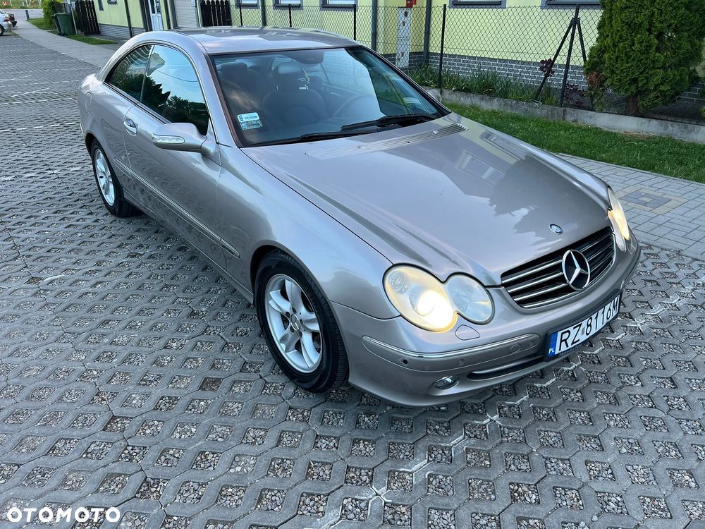 Mercedes-Benz CLK - 8