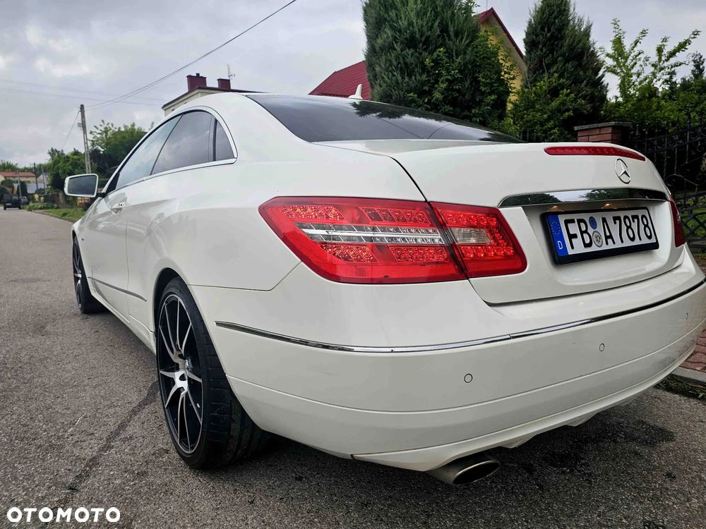 Mercedes-Benz Klasa E 250 BlueEFFICIENCY 7G-TRONIC Avantgarde - 11
