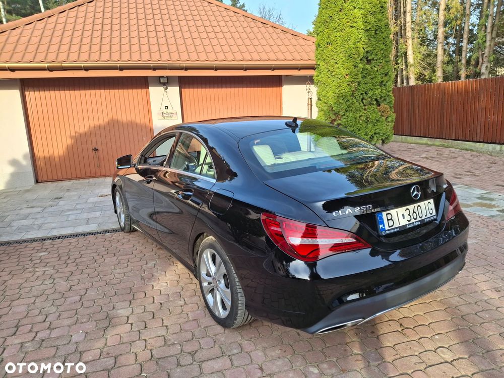 Mercedes-Benz CLA 250 4-Matic - 3
