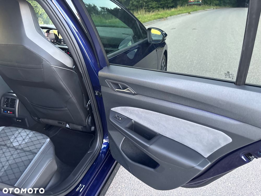 Volkswagen Golf 1.5 eTSI OPF DSG R-Line - 34