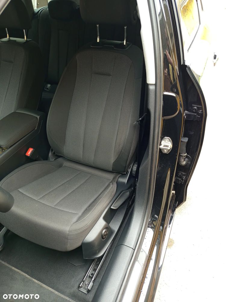 Audi A4 Avant 35 TDI S tronic - 12