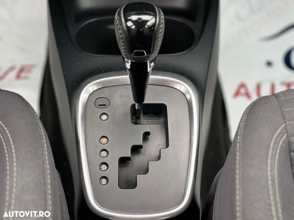 Toyota Yaris 1.5 VVT-i HSD Active - 13