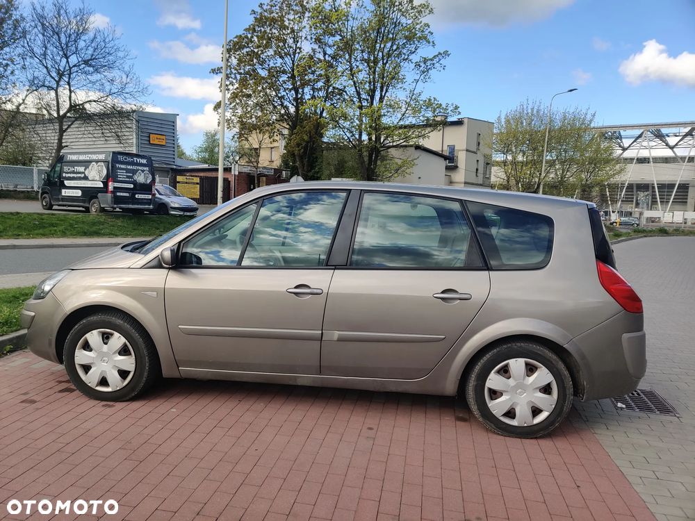 Renault Grand Scenic Gr 1.9 dCi Privilege - 8