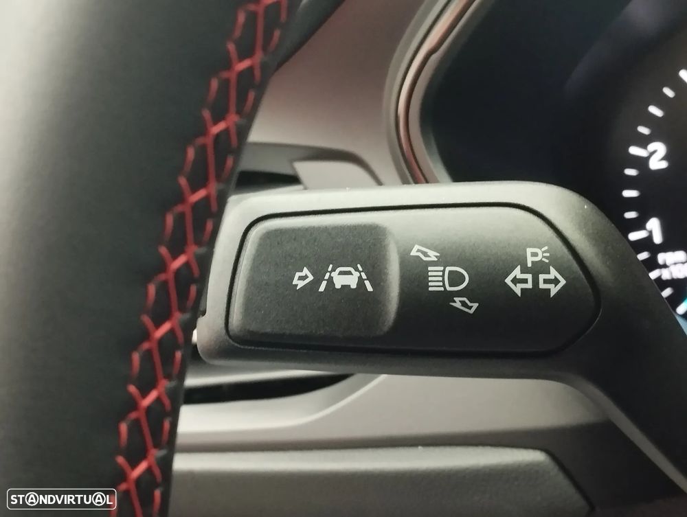 Ford Focus 1.0 EcoBoost MHEV ST-Line - 23