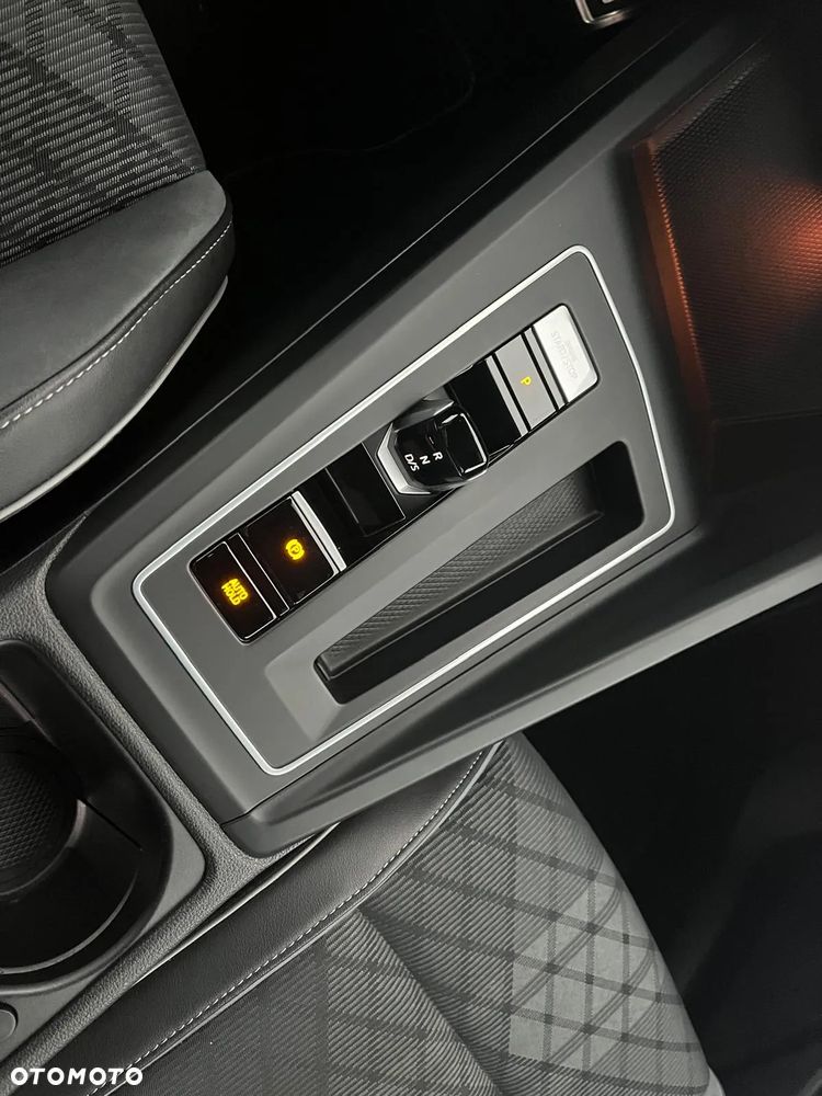 Volkswagen Golf - 31