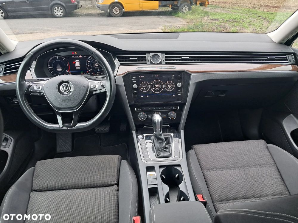 Volkswagen Passat 2.0 TDI SCR DSG Highline - 13