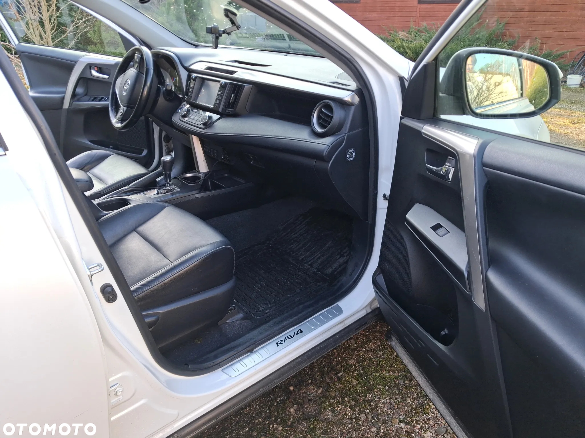 Toyota RAV4 Hybrid Premium 4x4 - 17