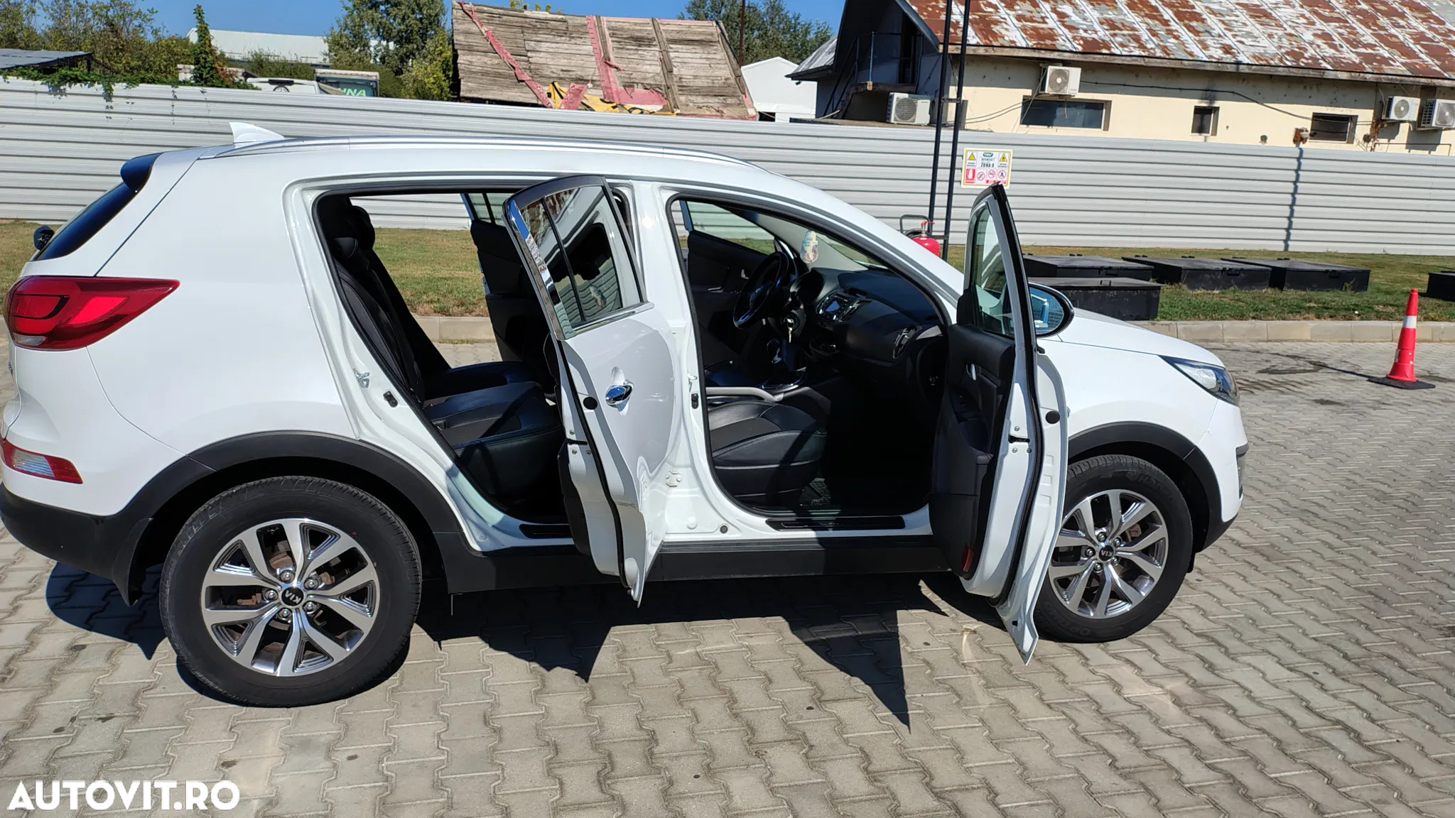 Kia Sportage 2.0 DSL MT 4x4 PREMIUM - 11