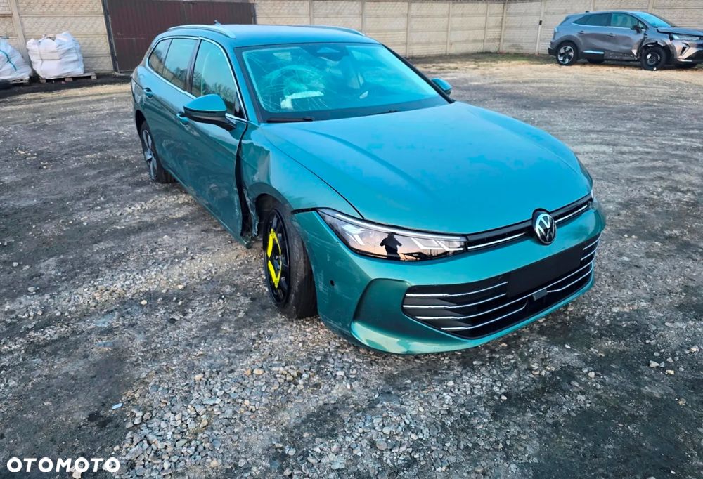 Volkswagen Passat 2.0 TDI EVO Essence DSG - 13