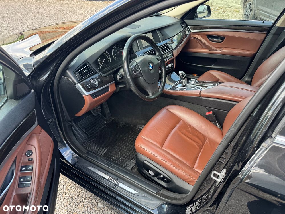 BMW Seria 5 530d xDrive Sport-Aut Modern Line - 14