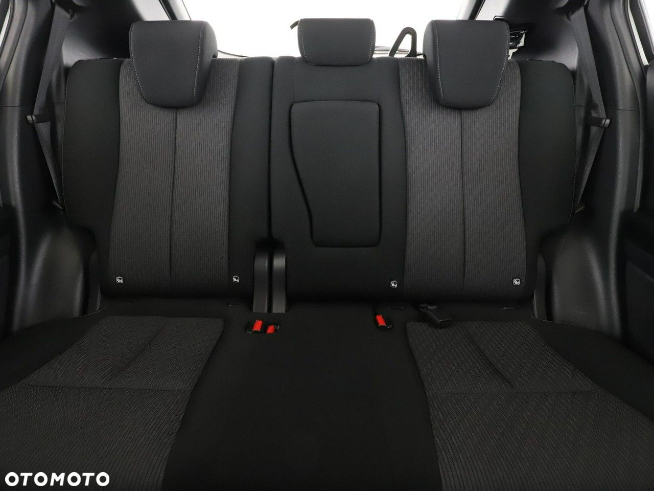 Mitsubishi Eclipse Cross Plug-In Hybrid 4WD Basis - 18