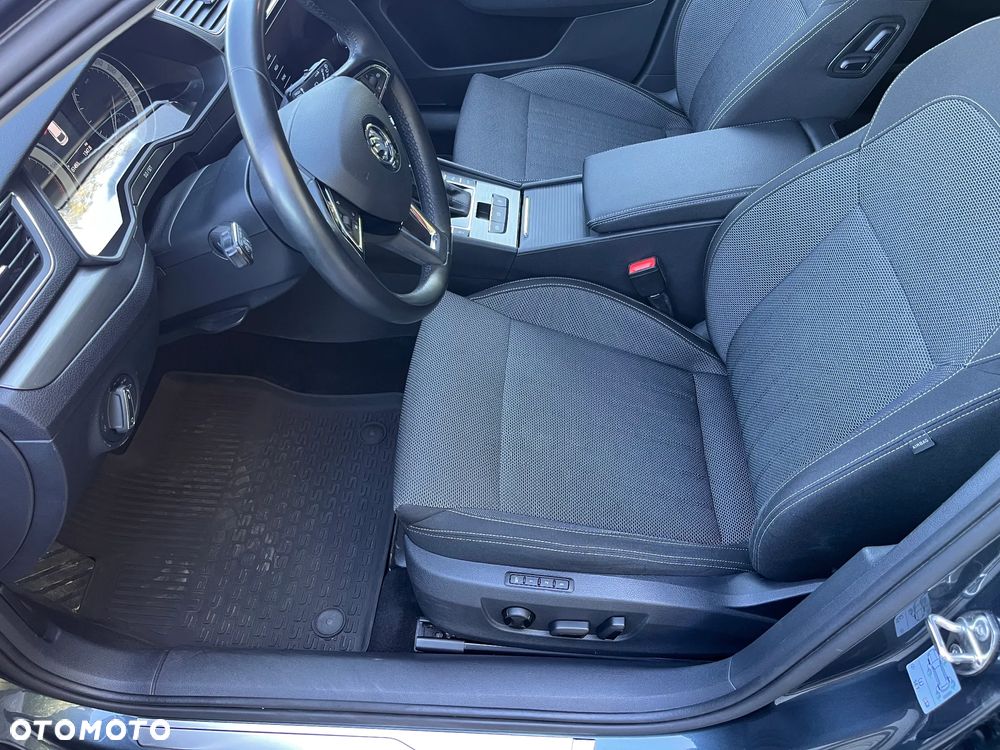 Skoda Superb 2.0 TDI SCR Style DSG - 13