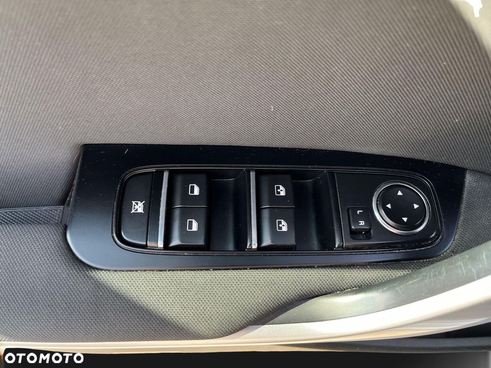 Kia Ceed - 11