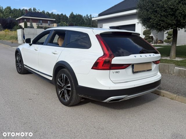 Volvo V90 D5 AWD Momentum - 10