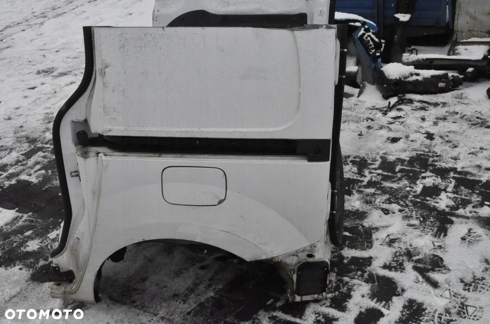 MERCEDES CITAN W415 PAS BŁOTNIK CAŁY TYŁ DUPA - 11