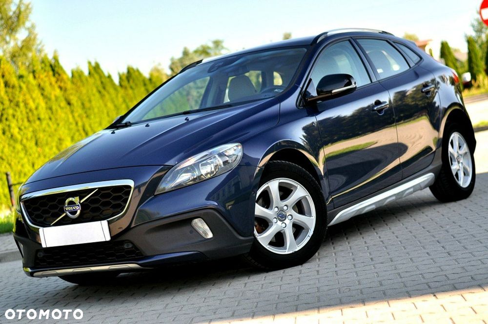 Volvo V40 Cross Country D2 Momentum - 1