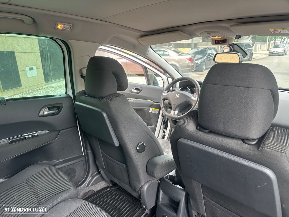 Peugeot 5008 1.6 BlueHDi Allure - 27
