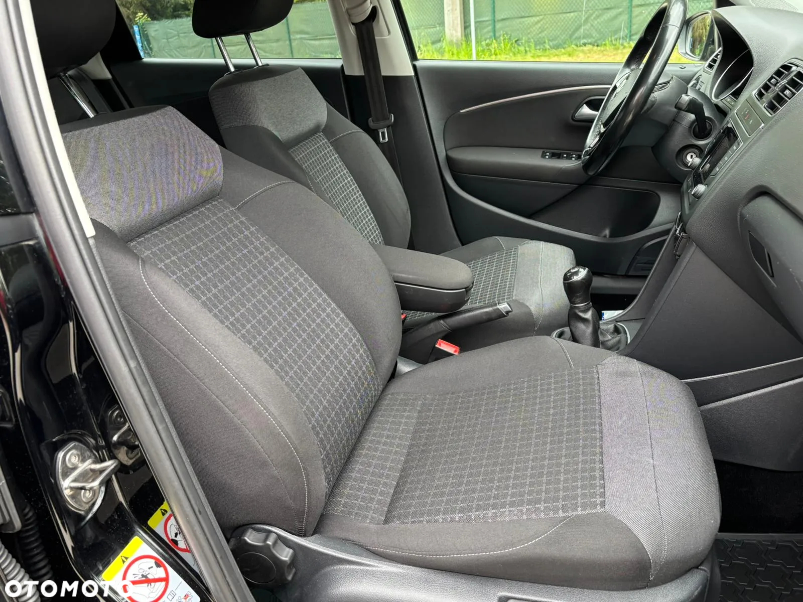 Volkswagen Polo 1.2 TSI Blue Motion Technology Comfortline - 24