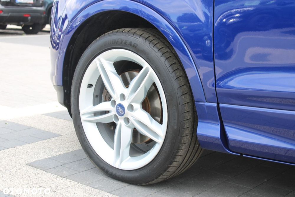 Ford Kuga - 17