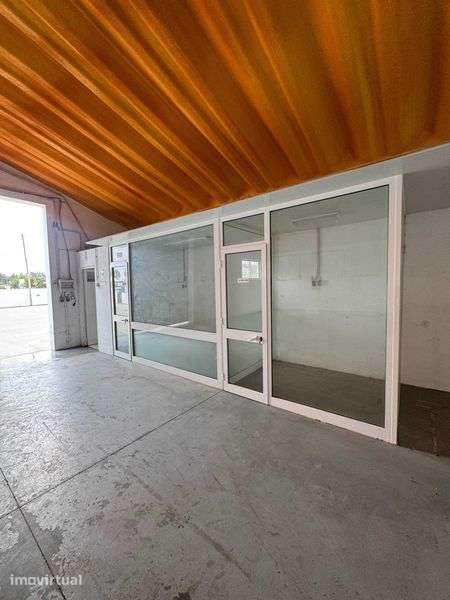 Alugo Armazém de 140m2 - Grande imagem: 3/8