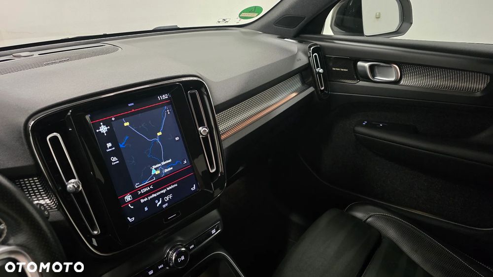 Volvo XC 40 D4 AWD Geartronic R-Design - 18